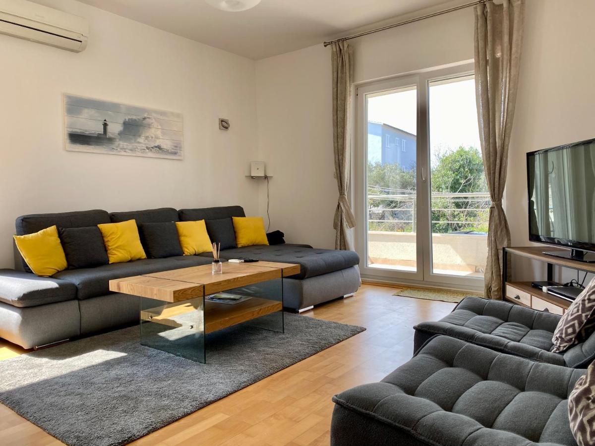 Sunny Apartment By The Beach Kaštel Štafilić 외부 사진