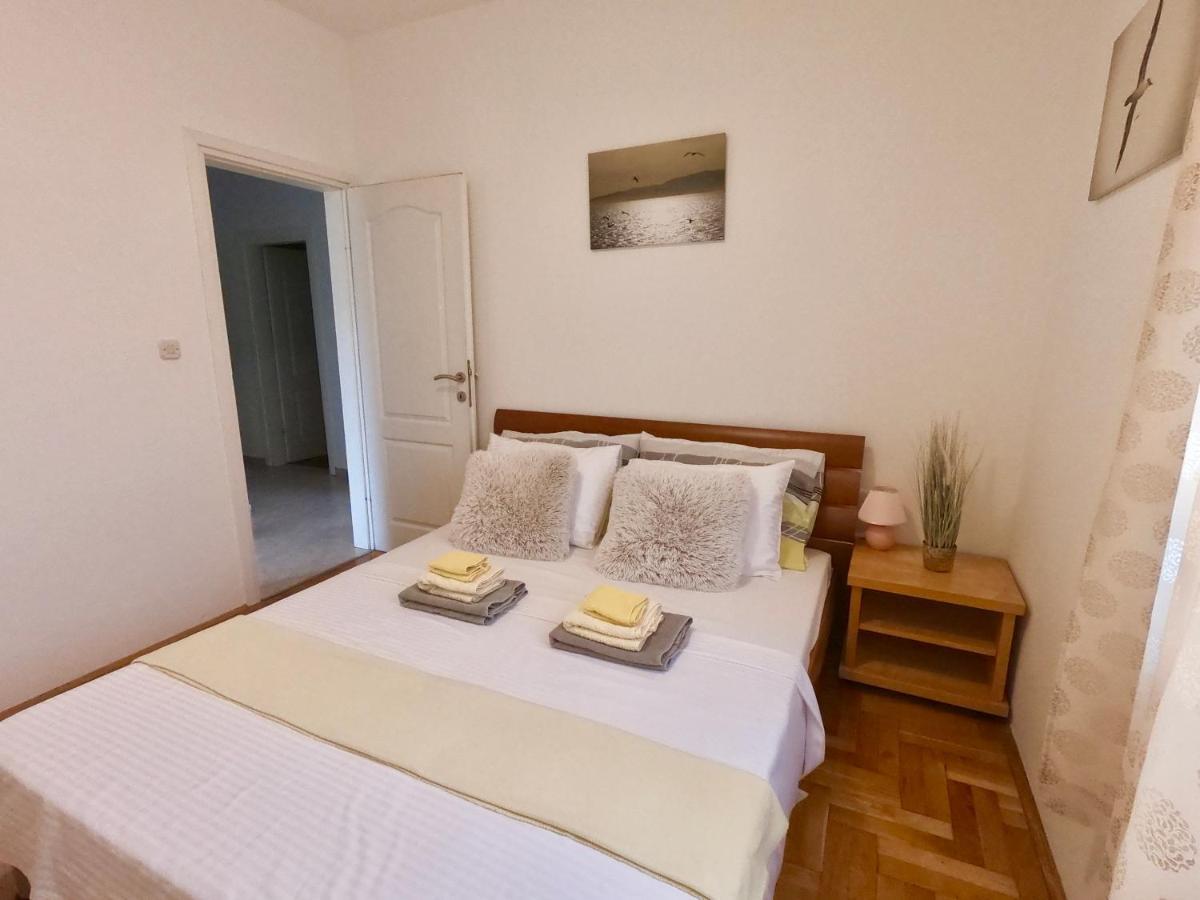 Sunny Apartment By The Beach Kaštel Štafilić 외부 사진