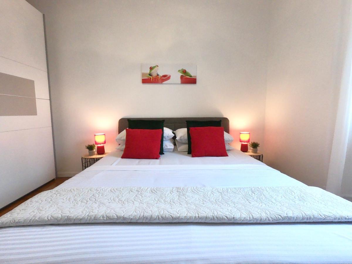 Sunny Apartment By The Beach Kaštel Štafilić 외부 사진