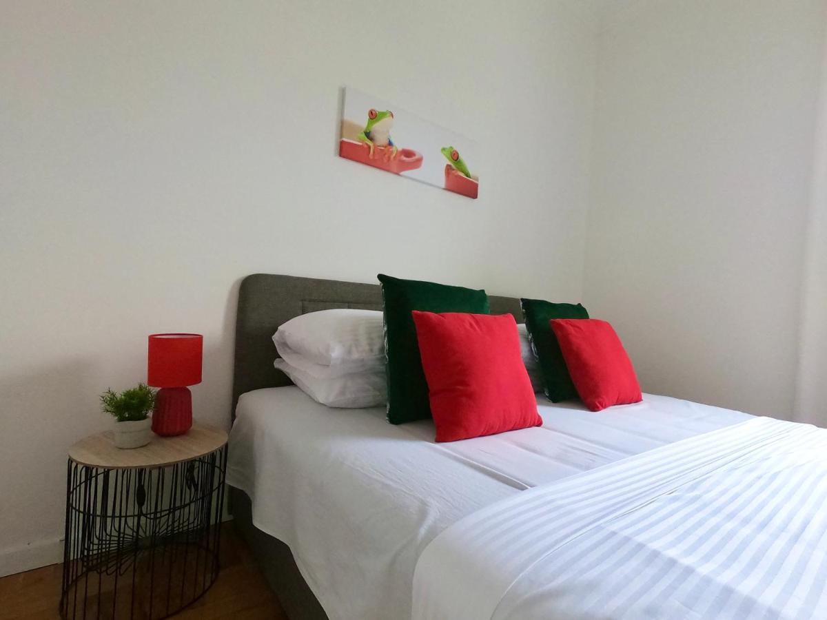 Sunny Apartment By The Beach Kaštel Štafilić 외부 사진