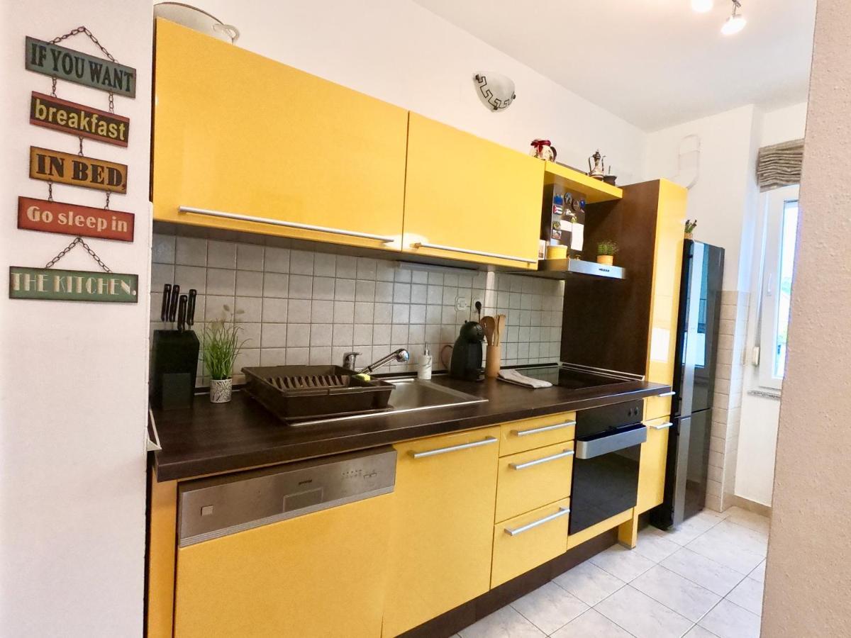 Sunny Apartment By The Beach Kaštel Štafilić 외부 사진