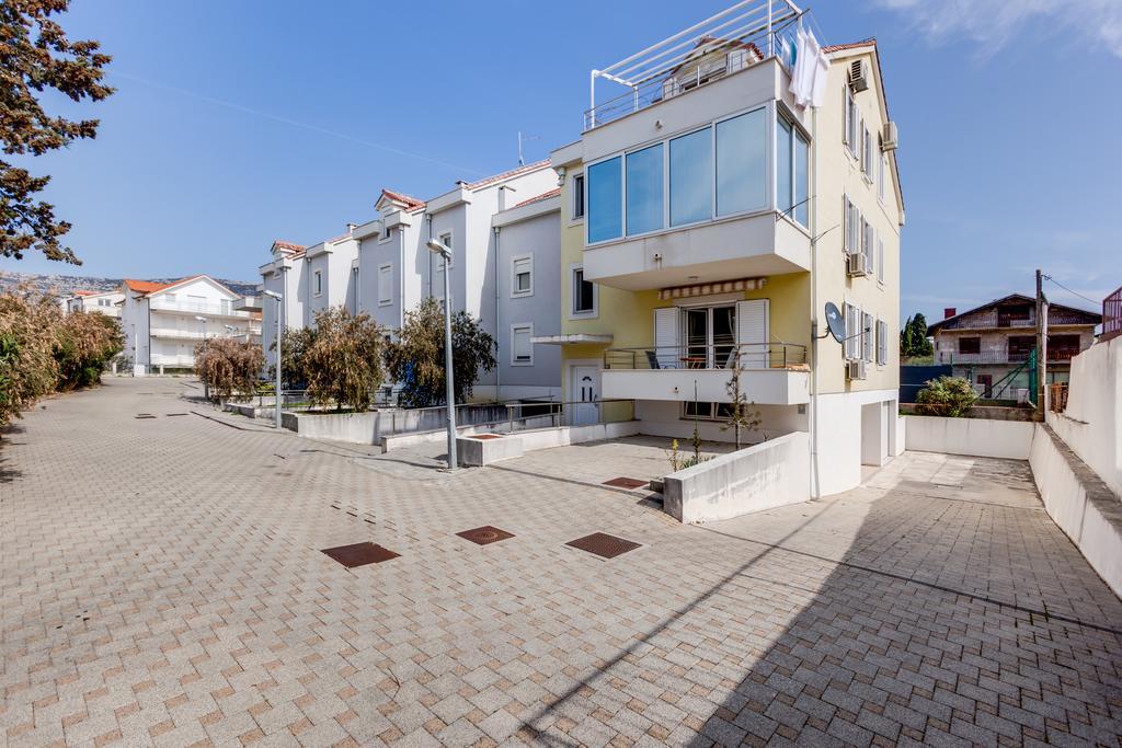 Sunny Apartment By The Beach Kaštel Štafilić 외부 사진
